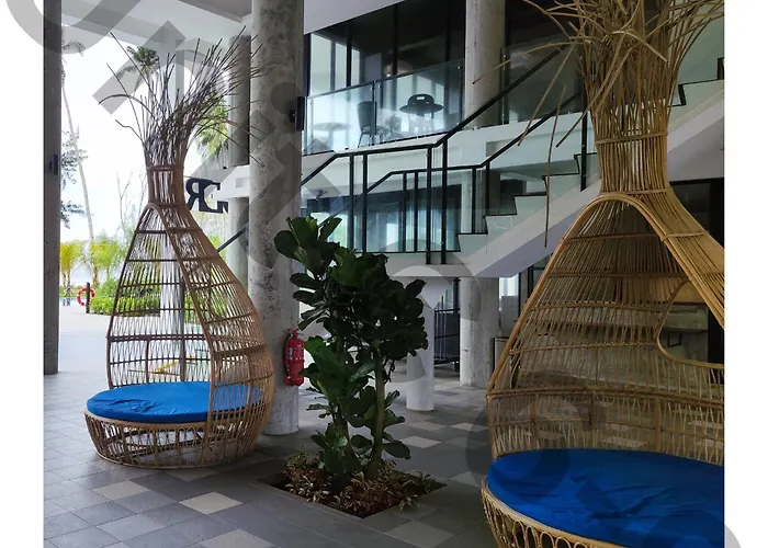Take 3 Roxy Sematan Beach Apartment " Enjoy - Rest - Relax "